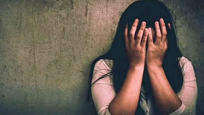 फतेहपुर: जीजा का भाई 1 साल तक करता रहा युवती से रेप, न्याय न मिलने पर पीड़िता ने दी आत्मदाह की धमकी