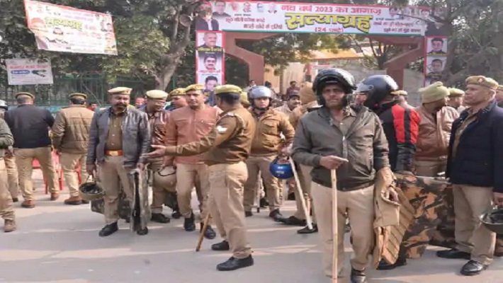 कानपुर: सत्याग्रह के बाद जेल भरो आंदोलन करेंगे समाजवादी, इरफान सोलंकी के लिए कर रहे सरकार का विरोध