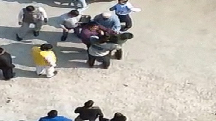 थप्पड़ मारे-बाल नोंचे, फिर कॉलर पकड़कर जमीन पर पटका, जयपुरिया के छात्र की दरोगा ने की बेरहमी से पिटाई