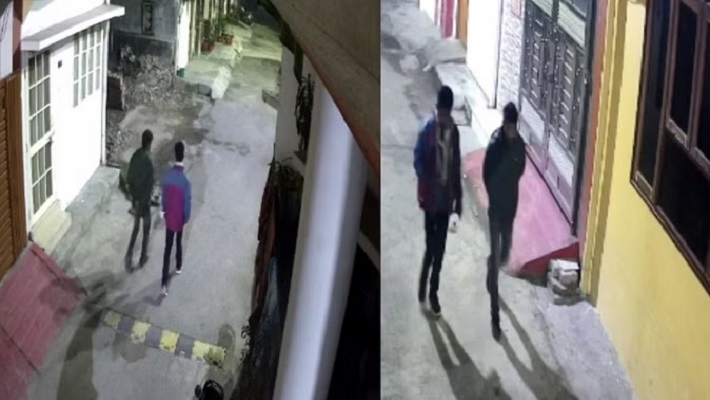 लखनऊ: घर में घुसकर दबंगो ने मां-बेटे पर किया एसिड से हमला, CCTV कैमरे में कैद हुए दोनों आरोपी